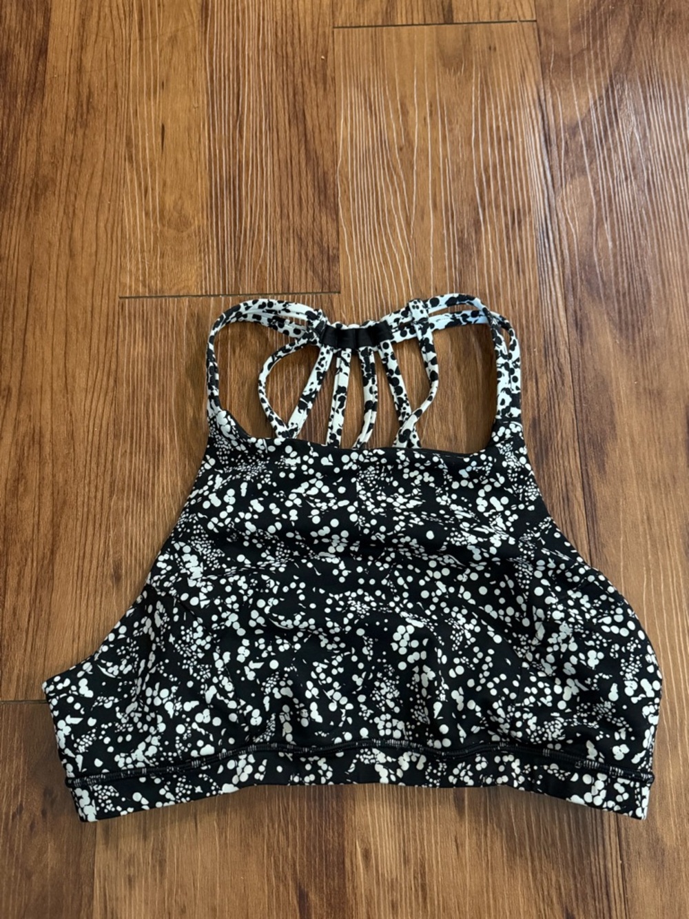 Lululemon High-Neck Strappy Sports Bra